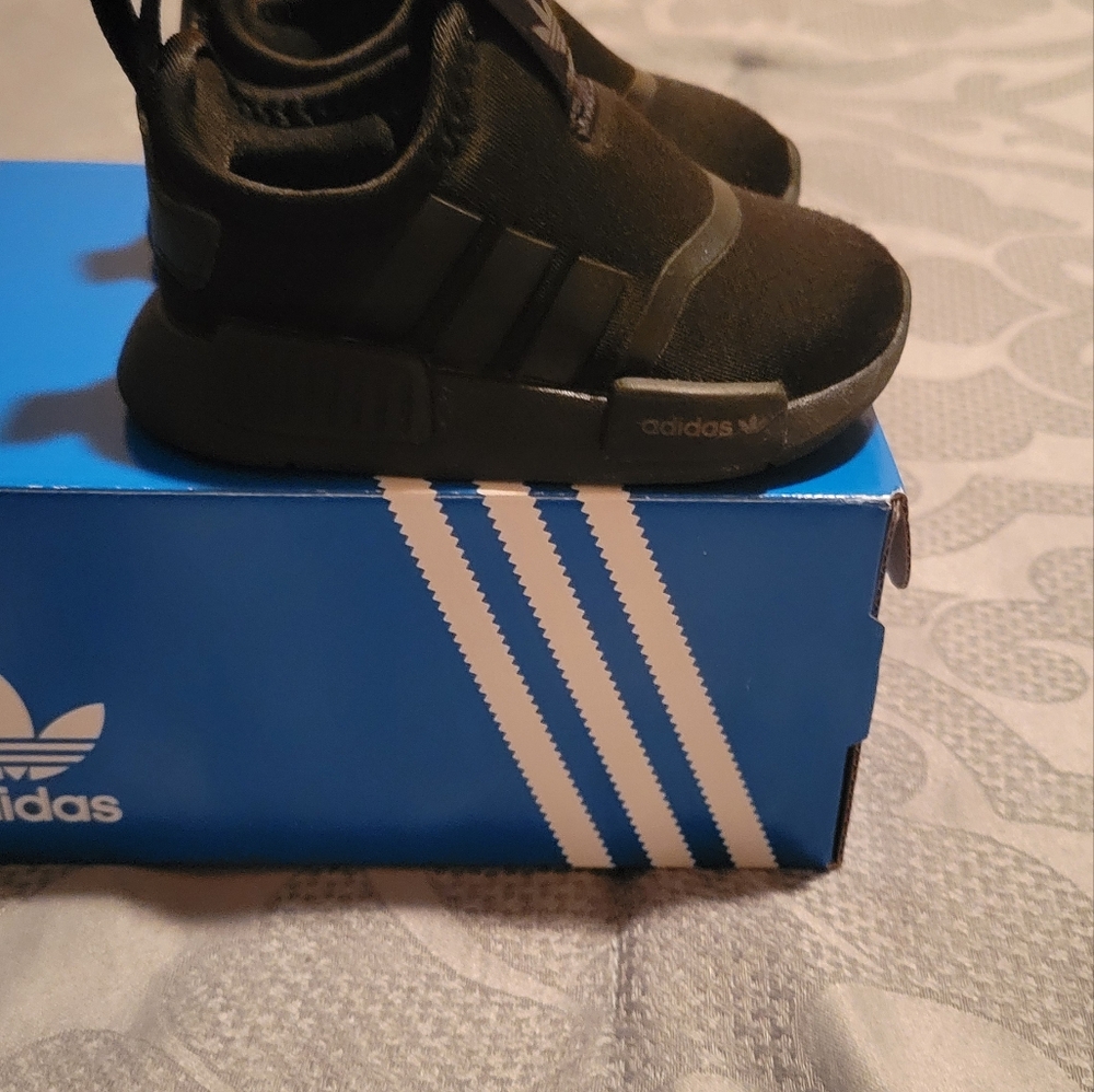 Adidas Shoes - Picture 5 of 5